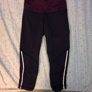 LULULEMON CROPPED LEGGINGS